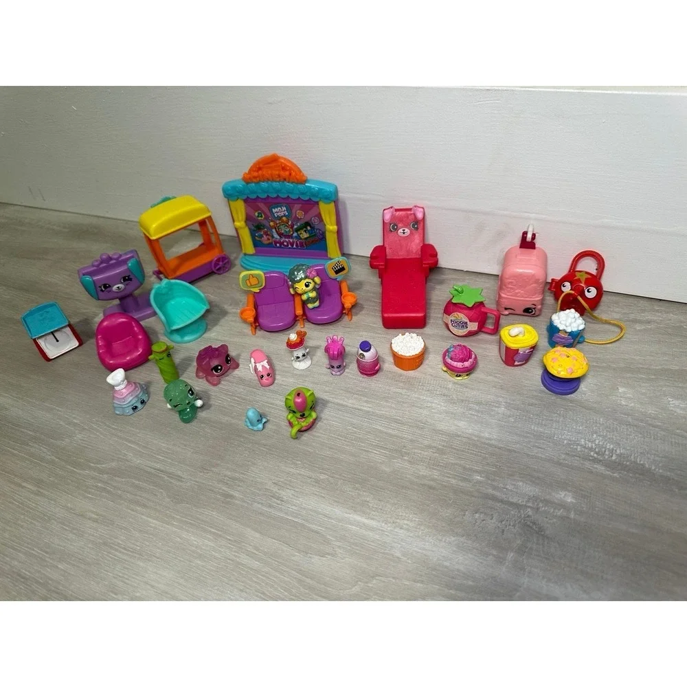 Shopkins Playset Lot ‎ Figures Accessories Movie Theater Kitchen Fun